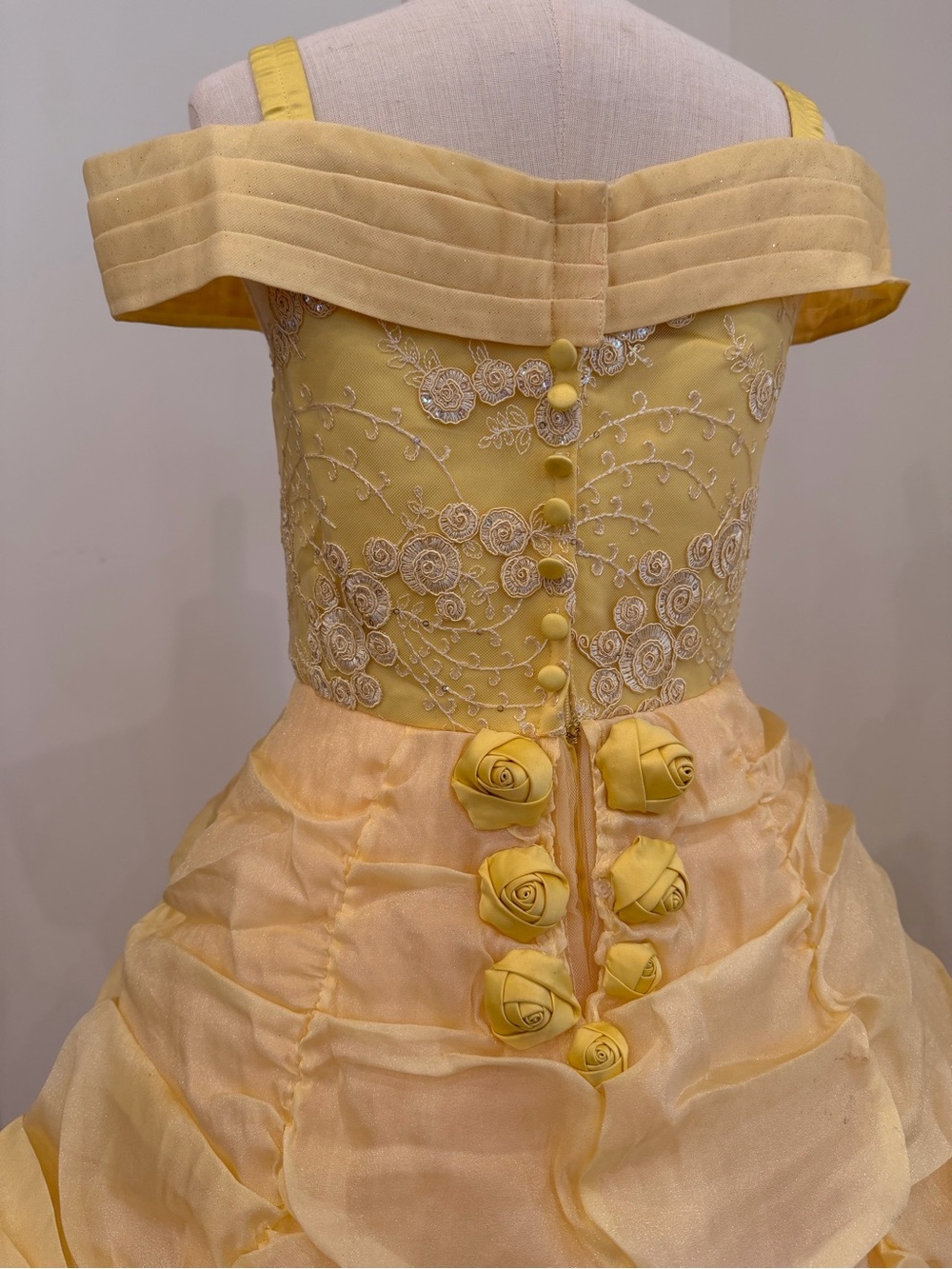 Disney princess signature collection Belle - Picture 3 of 10
